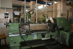 Makina Ekipmanlarımız ÜNİVERSAL TORNA ÇAP:710 BOY:1500