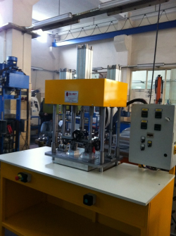 Tekstil Sanayi OZM SİS  KUMAŞ ŞİŞİRME PRESİ